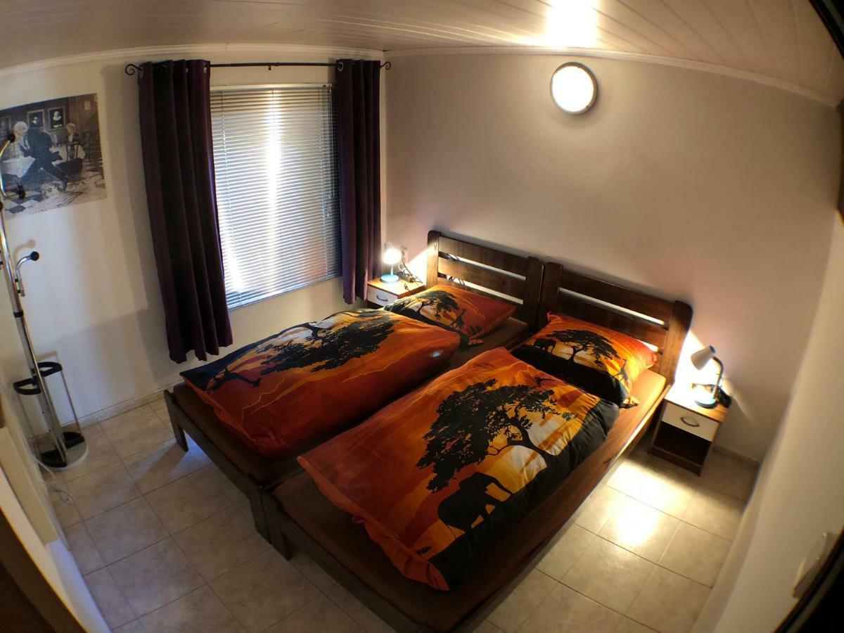 Hero 4 Sterne Ferienhaus Baja Eksteriør billede